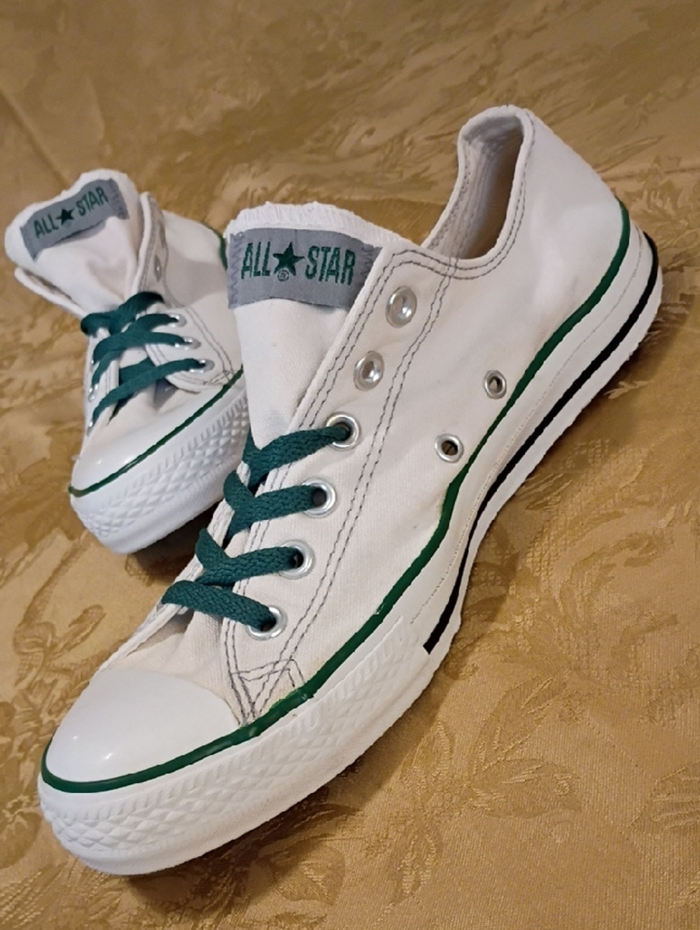CONVERSE All Star White Low Top Sneakers  Green Accents Women's 10.0 Men's 8.0